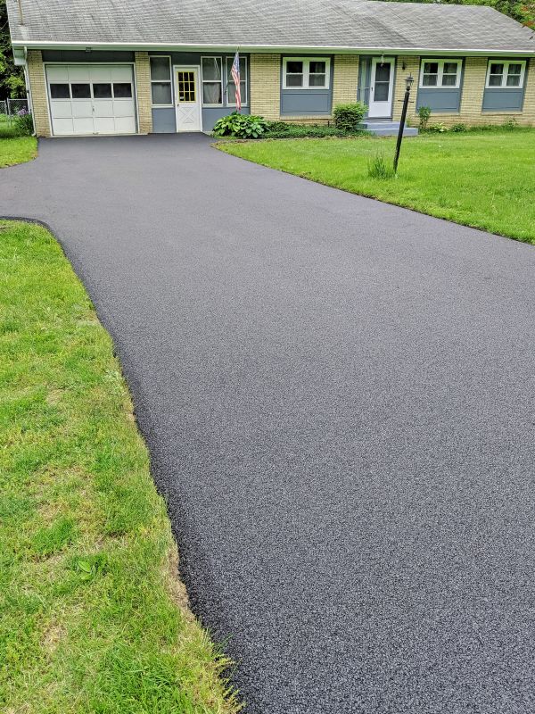 Residential Asphalt Driveway in Good Condition